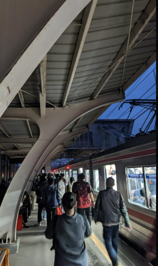 ILUSTRASI STASIUN (X)